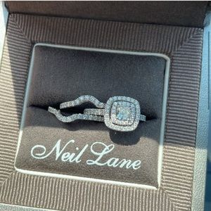 Neil Lane Set! 2 Bands and Center Ring